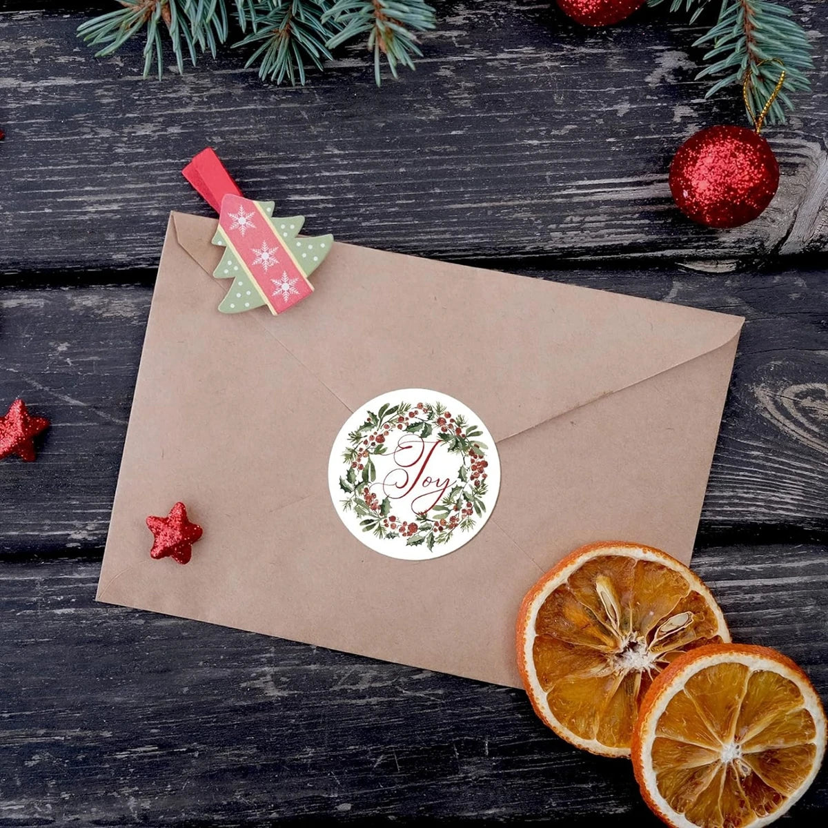 100–500 Christmas Stickers – Round Paper Labels (2.5cm) for Bedroom Décor, Gift Boxes & Festive Styling (2025 Edition)