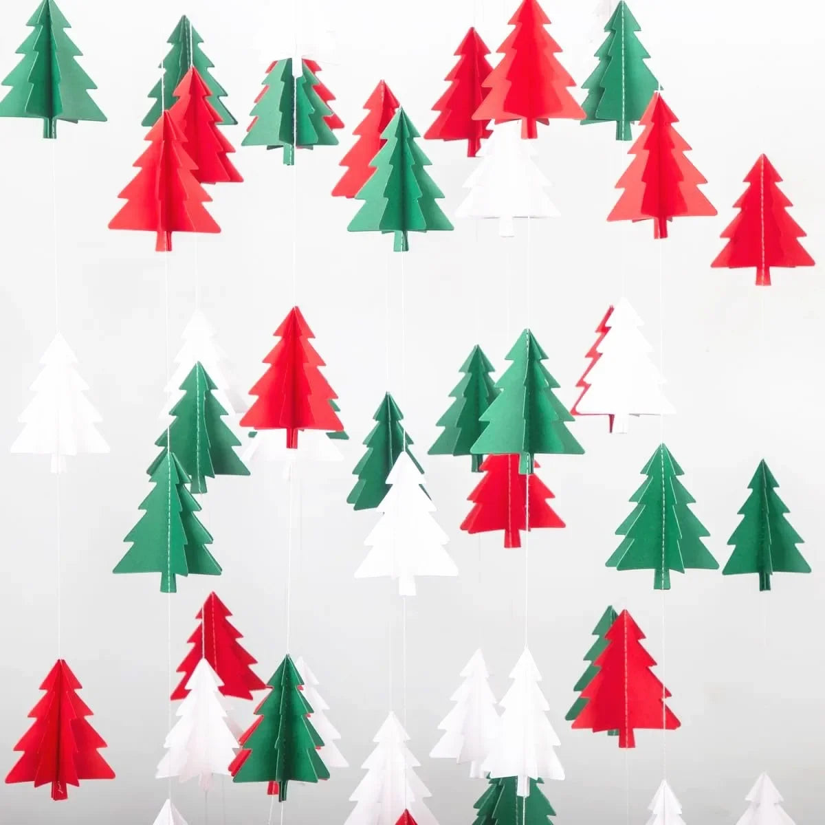 3D Christmas Tree Paper Garland – Eco-Friendly Hanging Decoration for Holiday Atmosphere & Indoor Styling (2025 Edition)