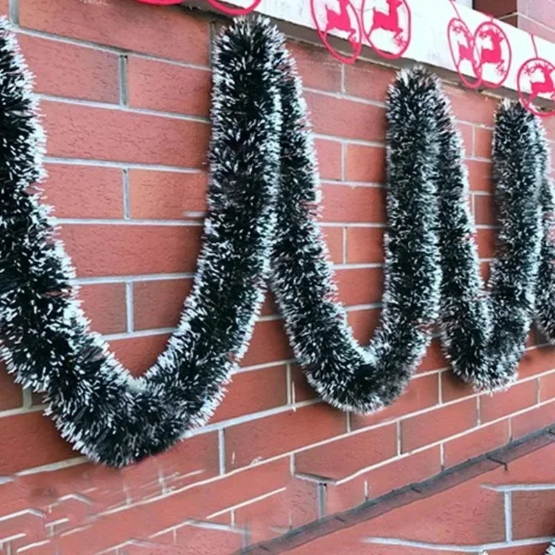 2–60M Green Christmas Tinsel Garland – Weather-Resistant Ribbon with Optional Pinecones, Berries & Lights for Indoor/Outdoor Holiday Décor (2025 Edition)